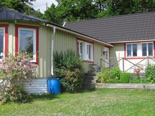 Three-Bedroom Holiday home in Skå