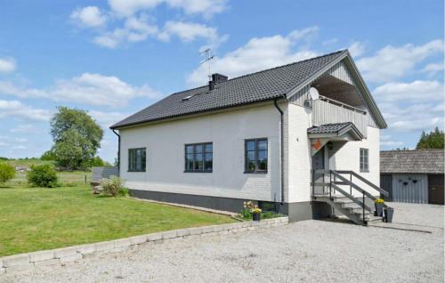 5 Bedroom Beautiful Home In Tingsryd