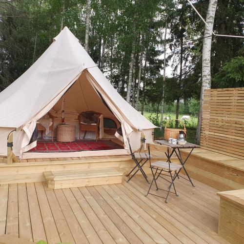 Skålbo gårdsglamping