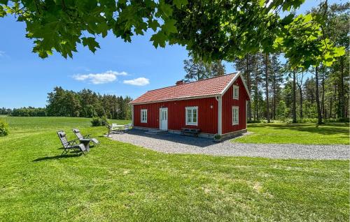 Beautiful Home In Habo With Kitchen